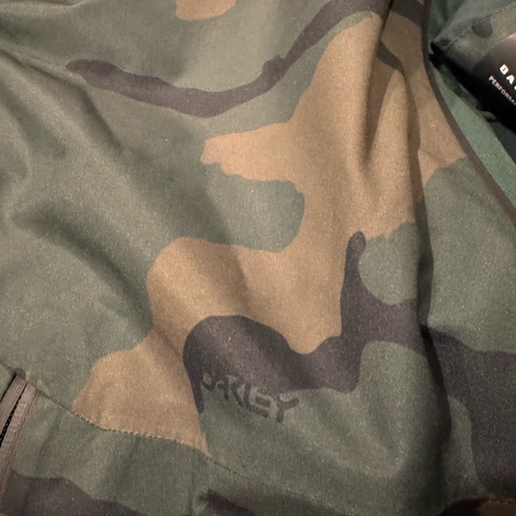 OAKLEY CAMO TC GUNN 2.0 RC SHELL JACKET - Picture 9 of 9